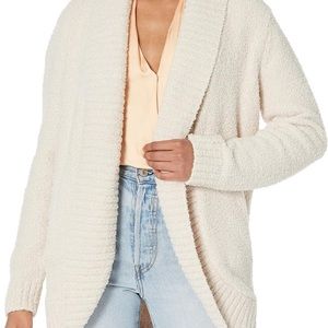 NWT Barefoot Dreams CozyChic Chenille Shawl in Seashell